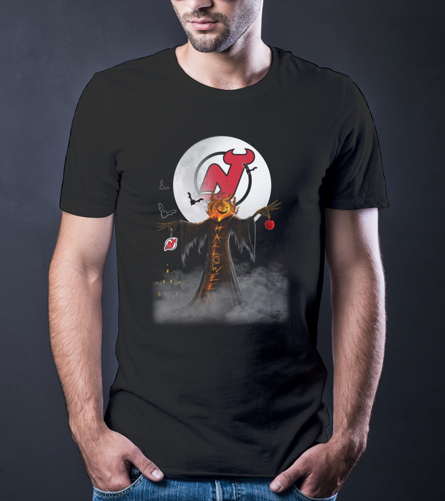 Halloween New Jersey Devils Logo With Pumpkin Head And Bats T-Shirt