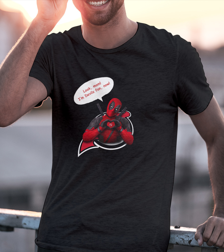 New Jersey Devils Look Mom I'm Devils Fan Now T-Shirt