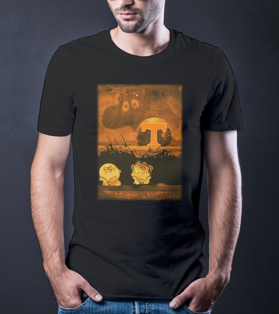 Peanuts Halloween Waiting With Tennessee Volunteers T-Shirt