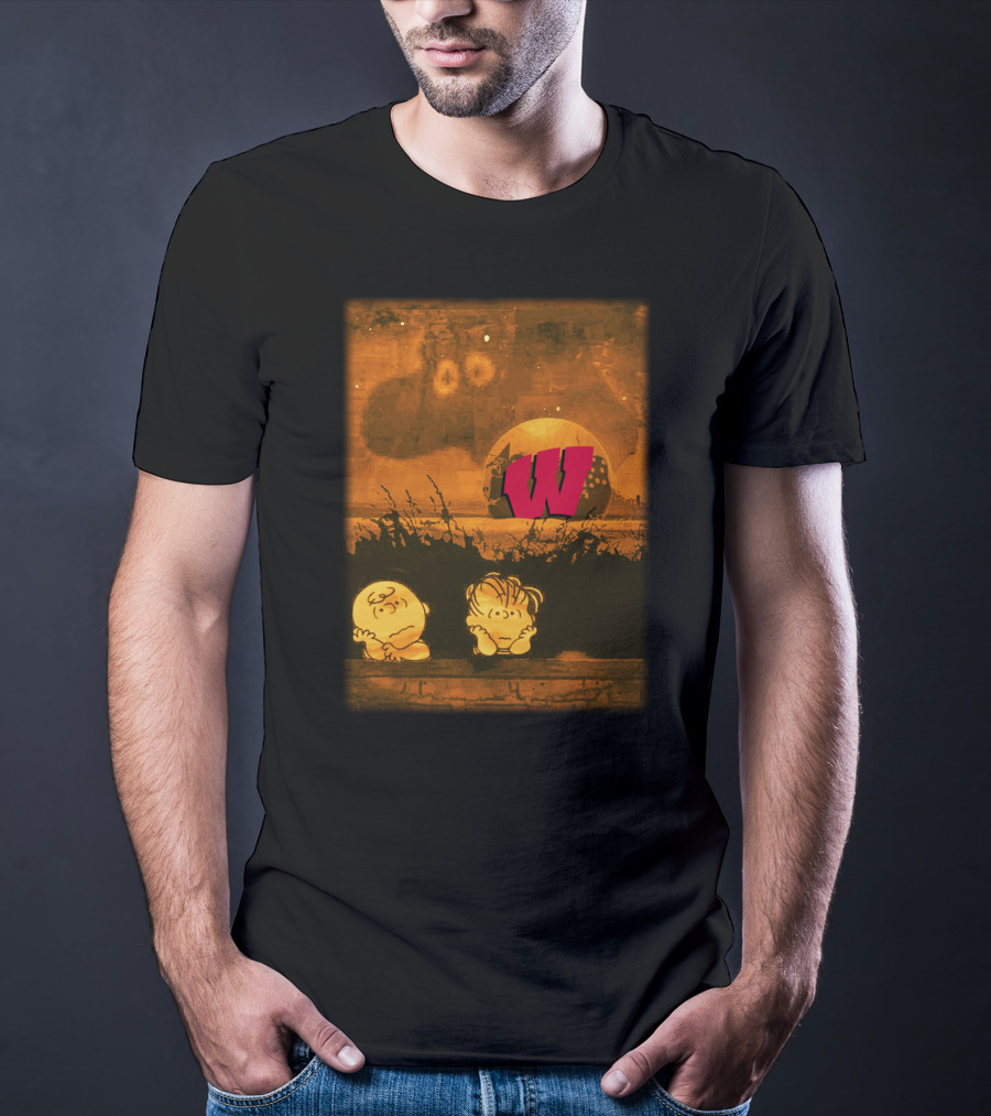Wisconsin Badgers Halloween Peanuts Football Pumpkin Scene T-Shirt