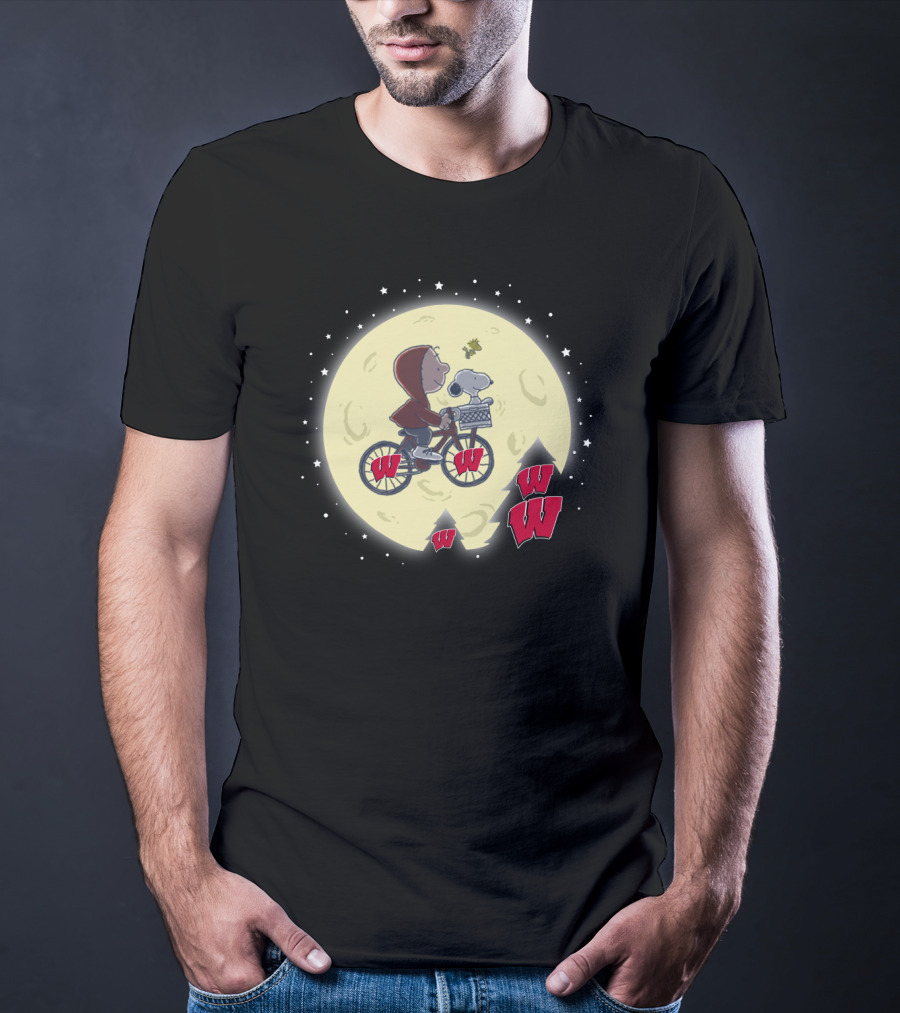 Halloween Wisconsin Badgers Football E.T. Snoopy Moon Crossover T-Shirt