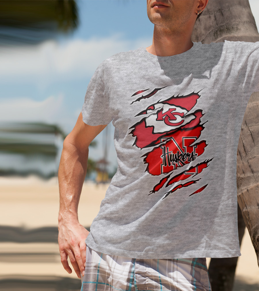 Kansas City Chiefs Nebraska Huskers Ripped T-Shirt