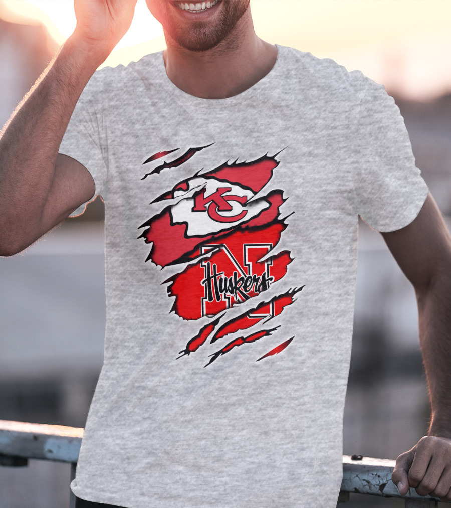 Kansas City Chiefs Nebraska Huskers Ripped T-Shirt