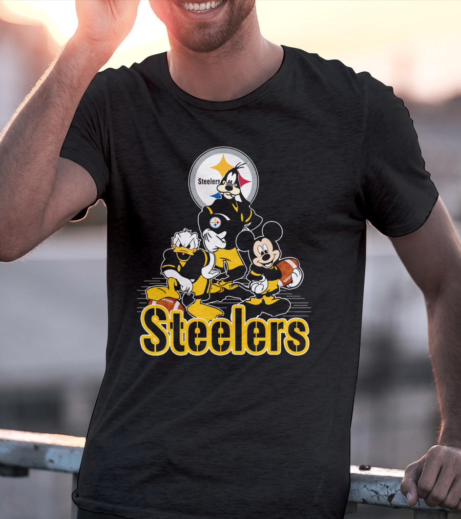 Steelers Mickey Donald Goofy Football Team Friendship T-Shirt