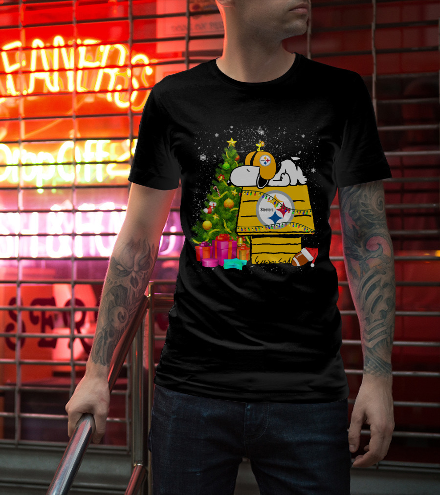 Pittsburgh Steelers Snoopy Christmas Peanuts Doghouse Football T-Shirt