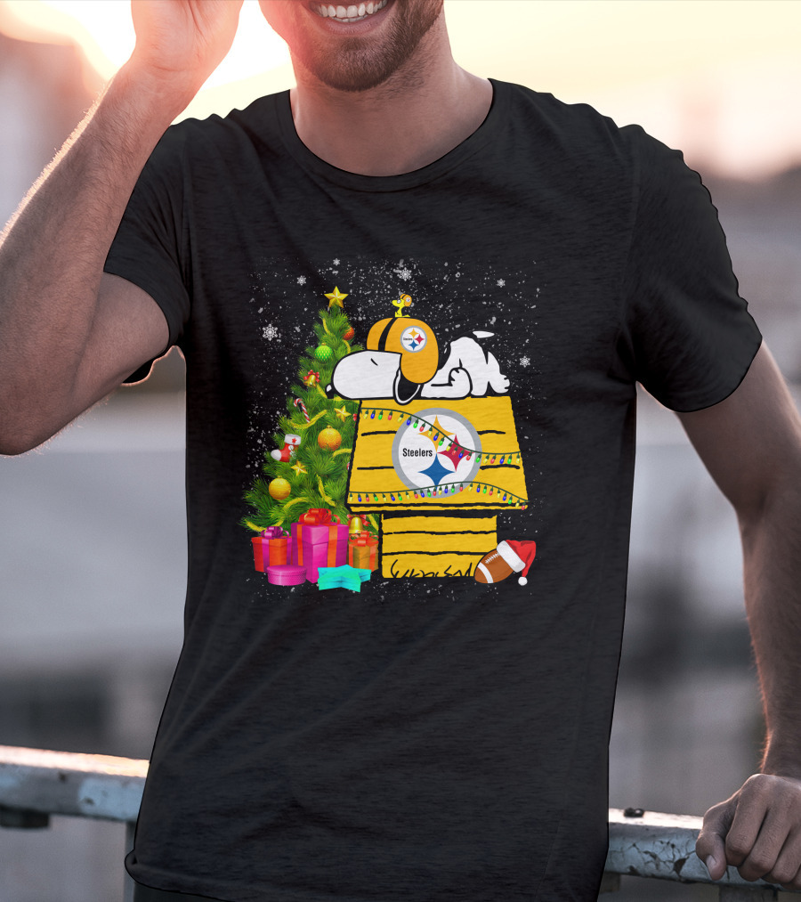 Pittsburgh Steelers Snoopy Christmas Peanuts Doghouse Football T-Shirt