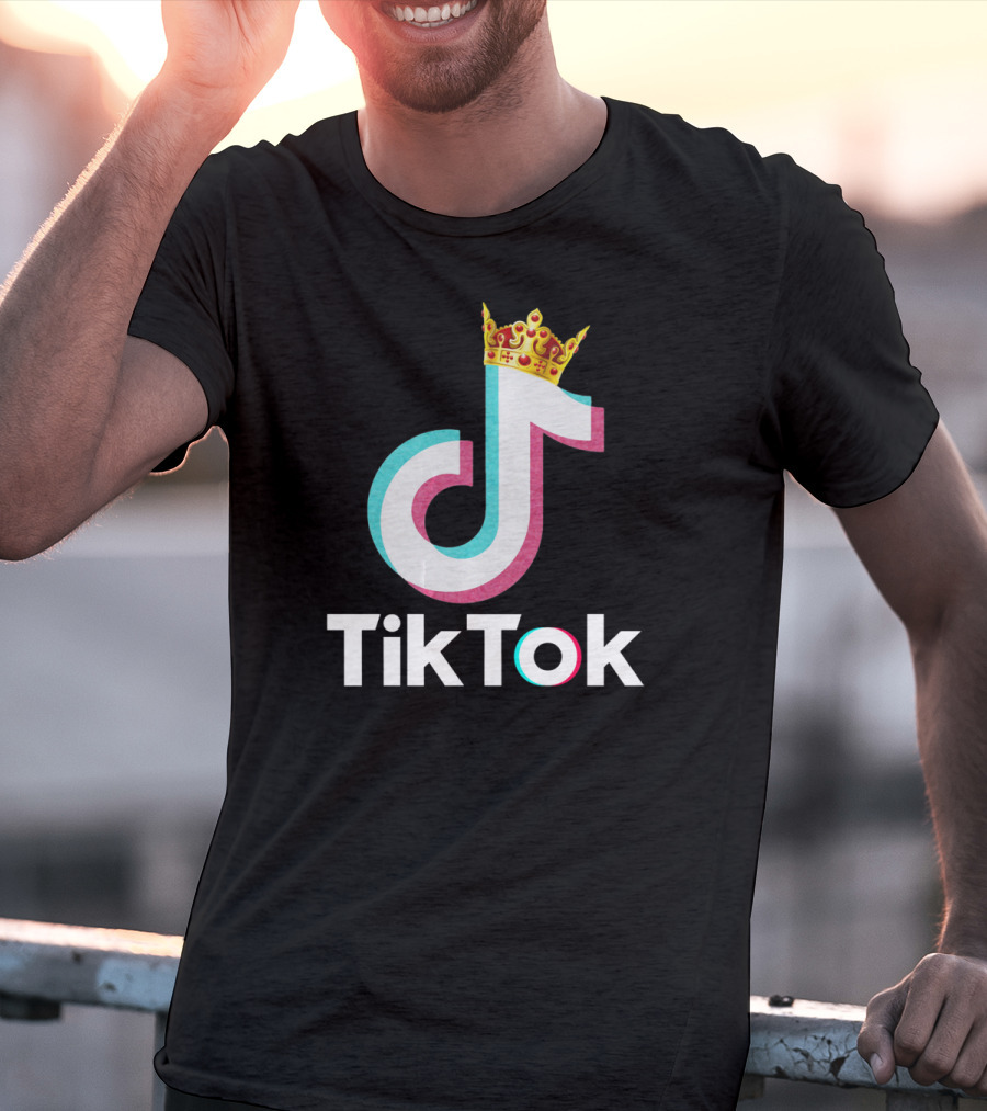 Funny TikTok Dancing Musician DJ Love With Crown T-Shirt