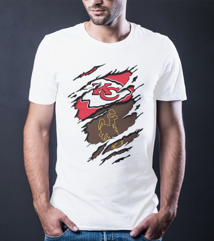 Kansas City Chiefs Wyoming Cowboys Logo Mashup T-Shirt