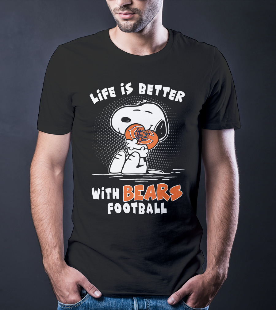Life Is Better With Bears Football Snoopy Hugging T-Shirt