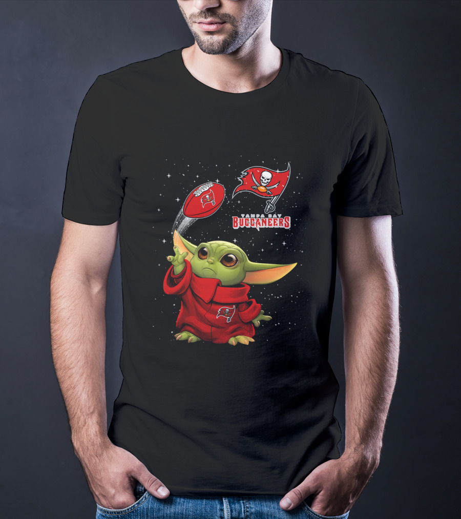Baby Yoda Tampa Bay Buccaneers Football Fan T-Shirt