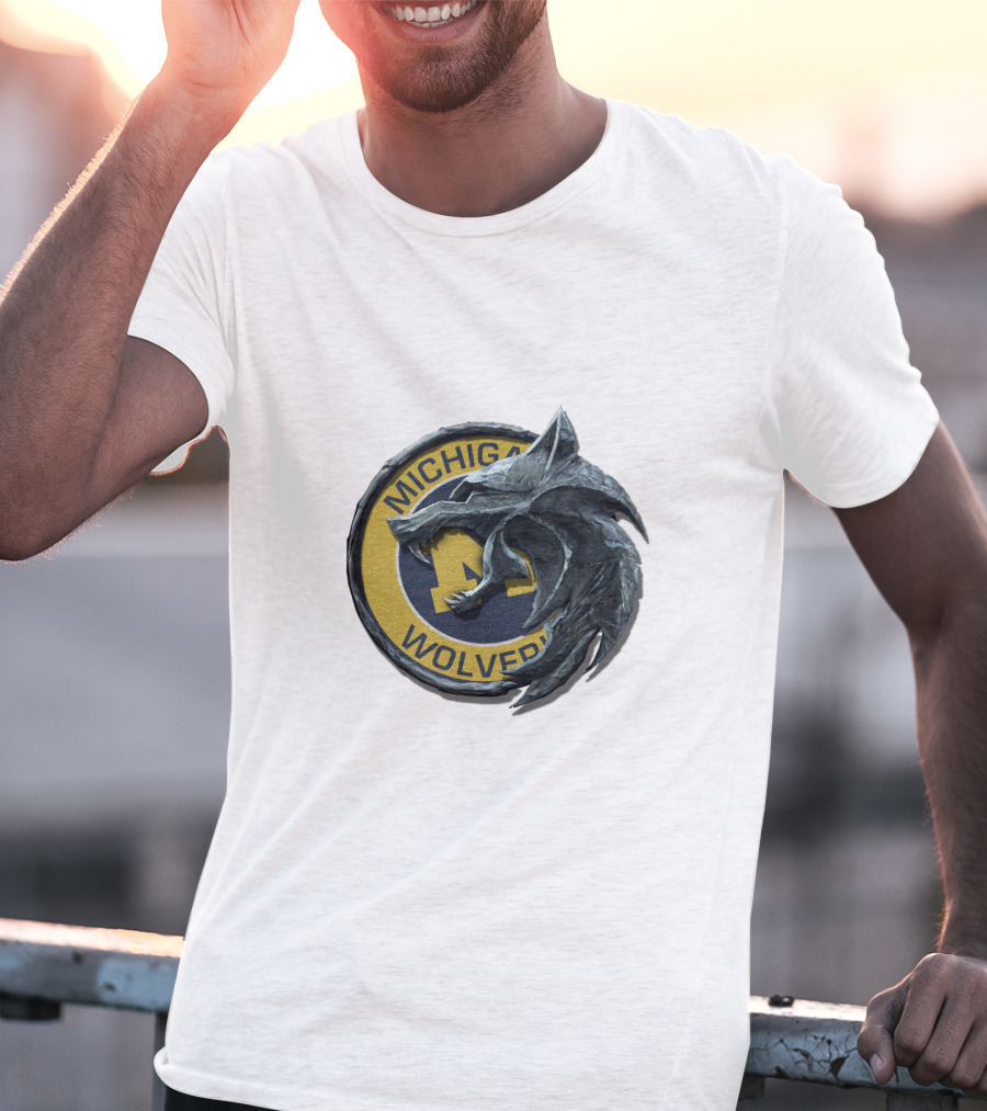 Michigan Wolverines Wolf Emblem Cht1Twnc2015 T-Shirt