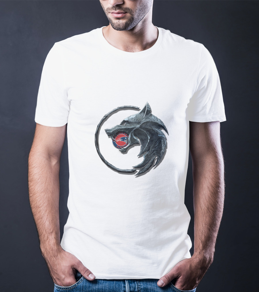 Cht1Twnfl1021 New England Patriots Wolf T-Shirt