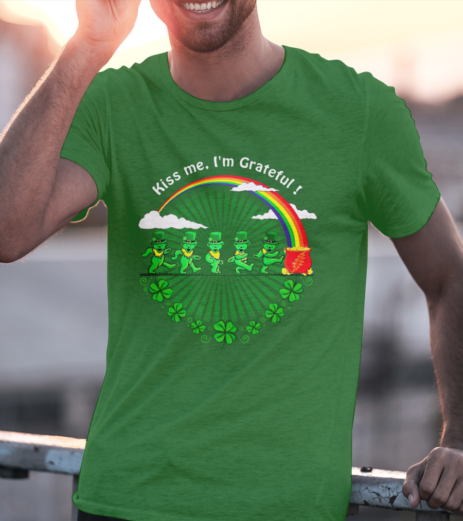 Kiss Me I'm Grateful Rainbow Leprechauns And Shamrock Parade T-Shirt