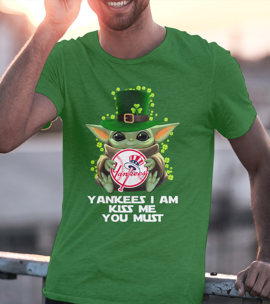 Yankees I Am Kiss Me You Must Mlb 44 Nyy T-Shirt