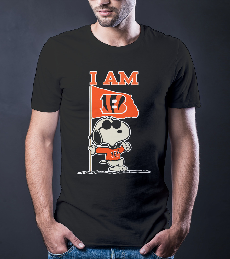 I Am Cincinnati Bengals Snoopy Flag T-Shirt