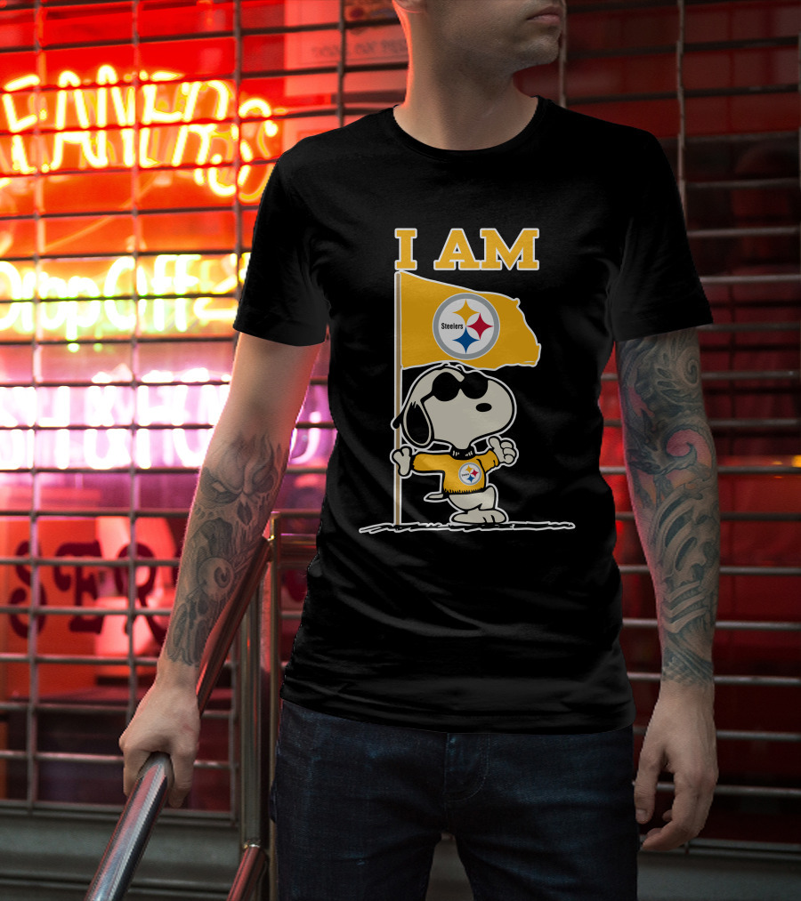 I Am Pittsburgh Steelers Snoopy Flag T-Shirt