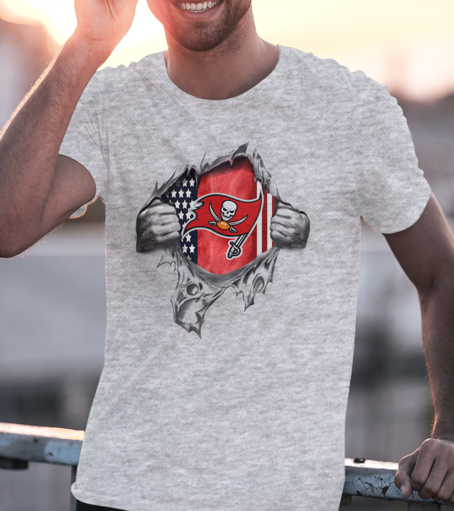 Tampa Bay Buccaneers Skull Flag American Stars Stripes T-Shirt