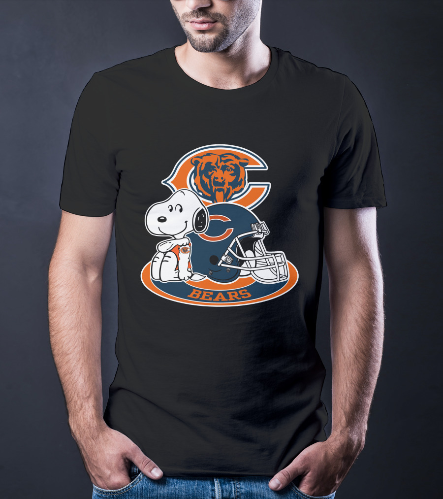 Chicago Bears Snoopy Bear Helmet T-Shirt