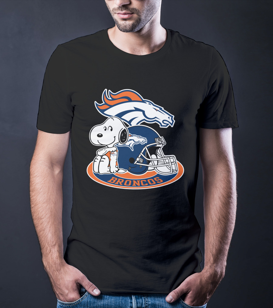Denver Broncos Snoopy With Broncos Helmet T-Shirt
