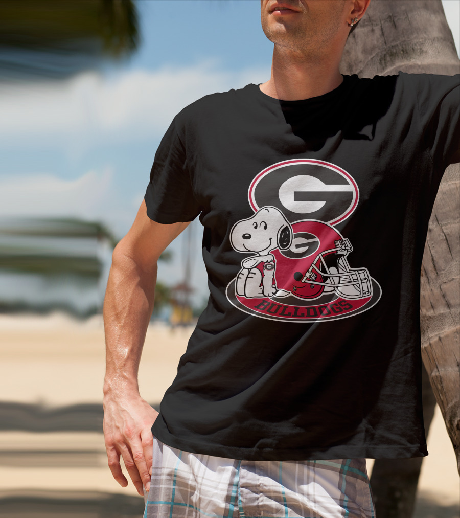 Georgia Bulldogs Snoopy Football Helmet T-Shirt
