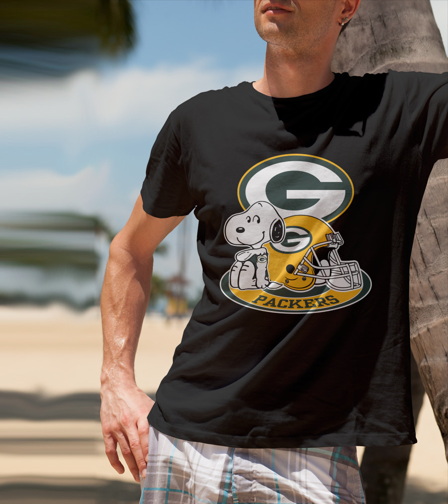 Green Bay Packers Snoopy Helmet T-Shirt