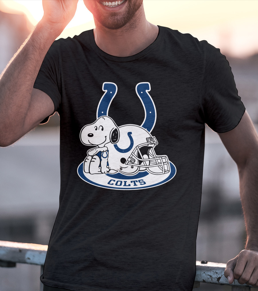 Indianapolis Colts Snoopy With Helmet And Horseshoe T-Shirt