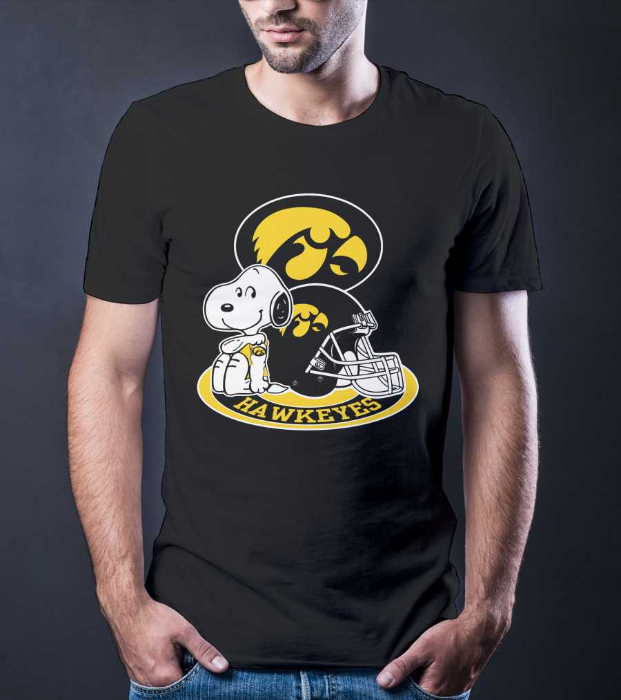 Snoopy Iowa Hawkeyes Helmet Fan T-Shirt