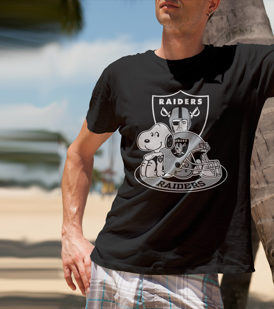 Las Vegas Raiders Snoopy Helmet And Shield T-Shirt