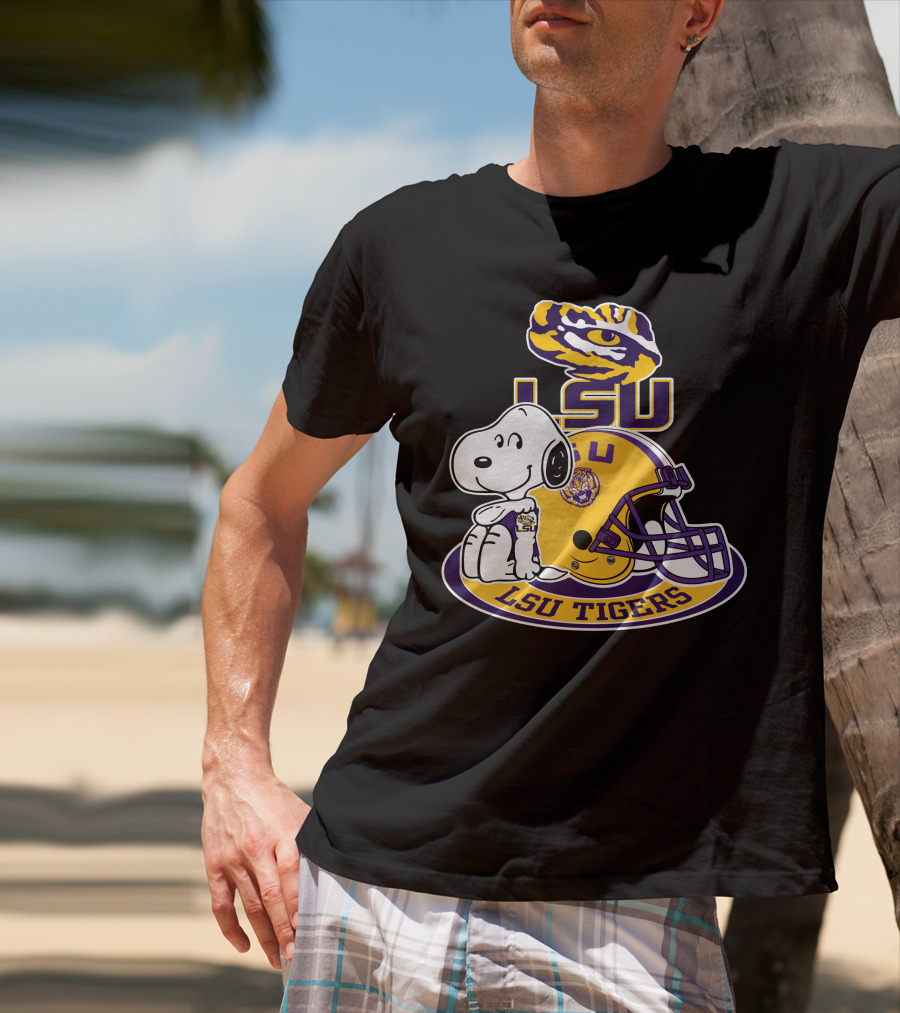Lsu Tigers Snoopy Football Helmet T-Shirt