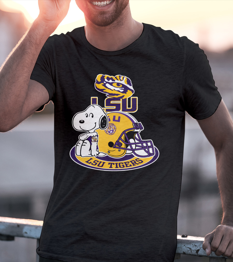 Lsu Tigers Snoopy Football Helmet T-Shirt