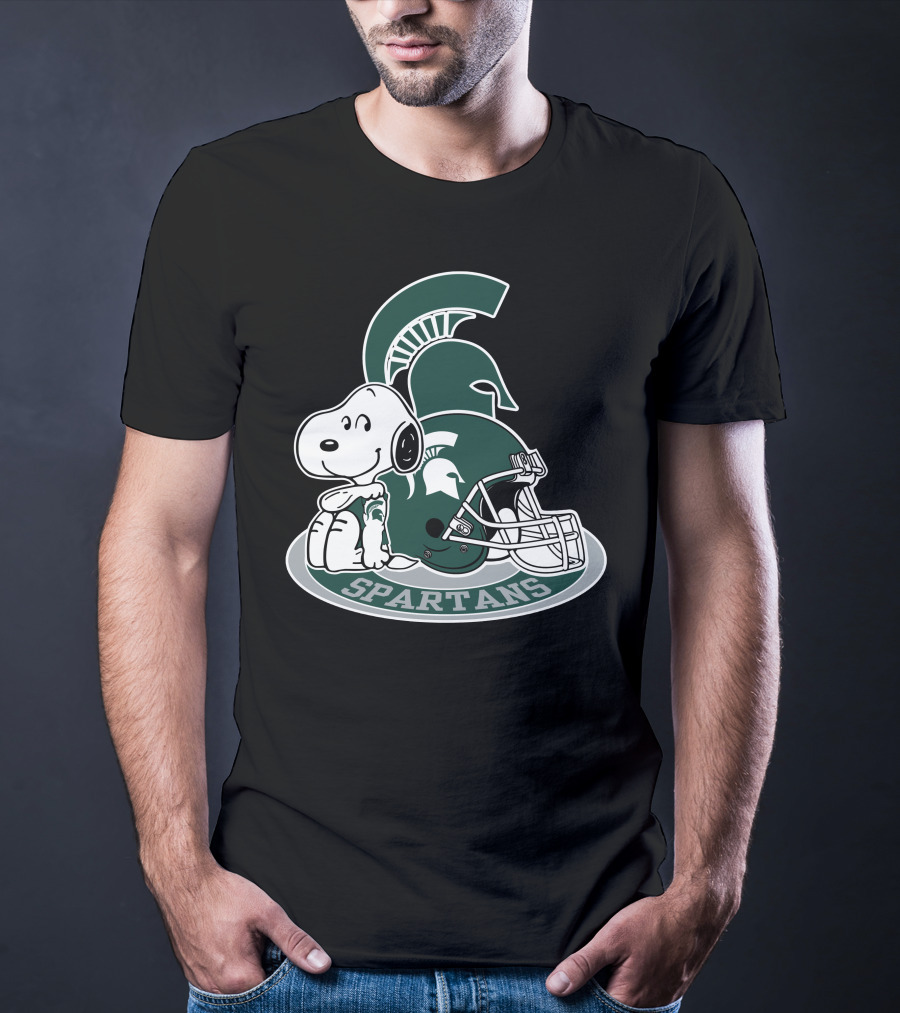 Snoopy Michigan State Spartans Football Helmet T-Shirt
