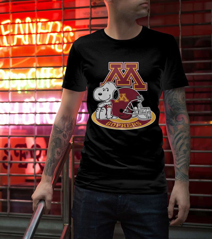 Minnesota Golden Gophers Snoopy Helmet T-Shirt