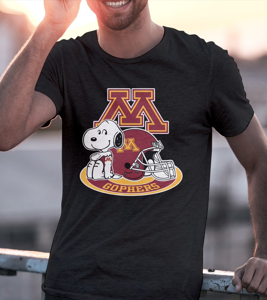 Minnesota Golden Gophers Snoopy Helmet T-Shirt