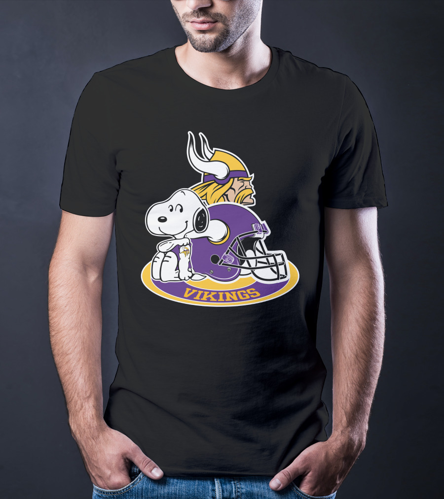 Minnesota Vikings Snoopy Helmet Vikings T-Shirt