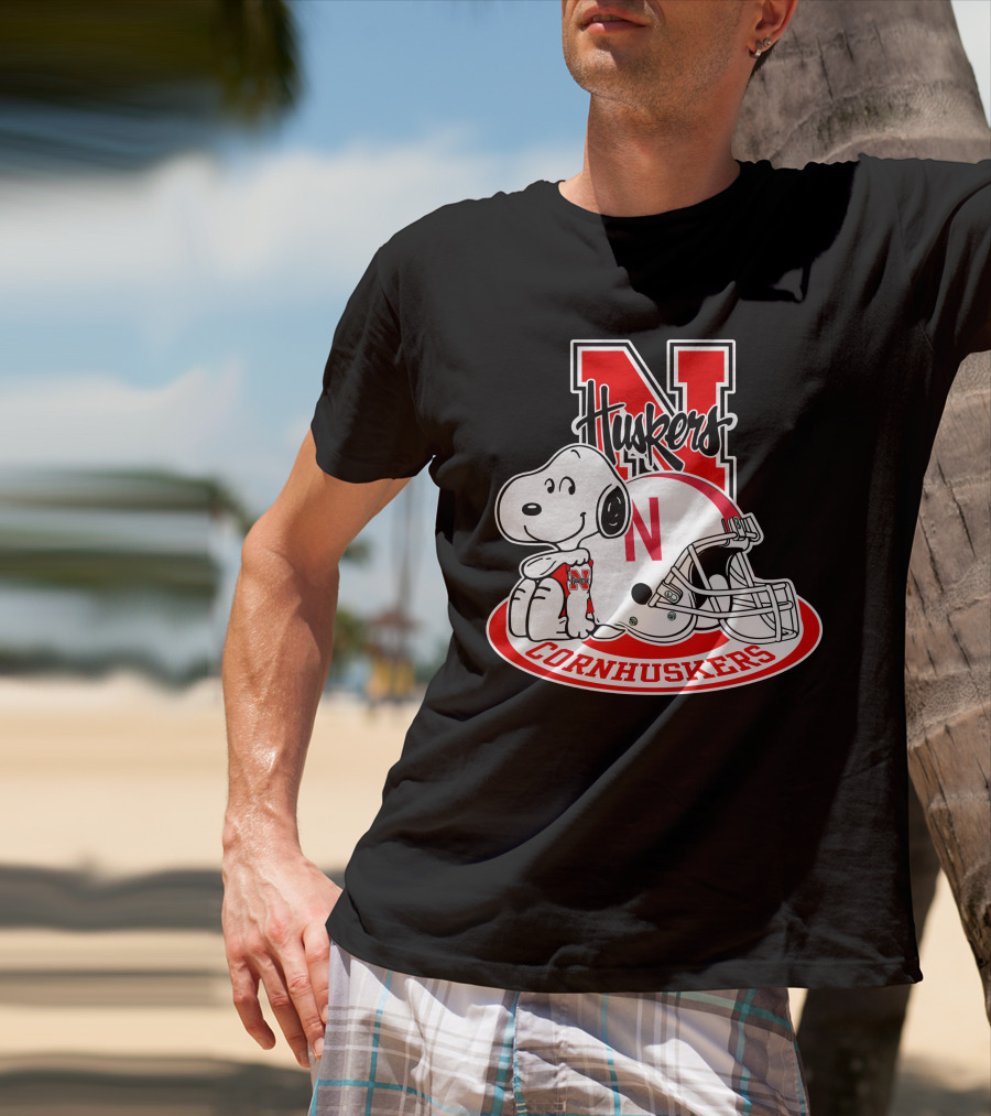 Huskers Nebraska Cornhuskers Snoopy With Helmet T-Shirt