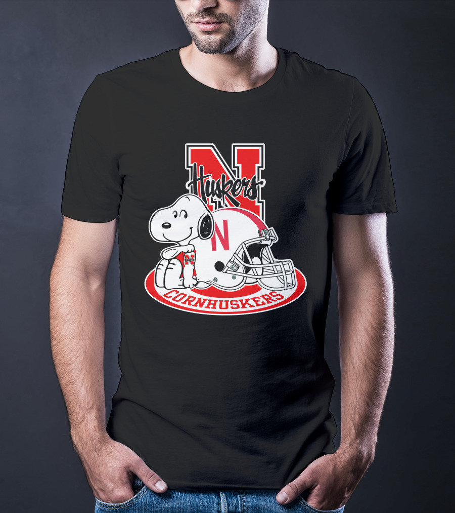Huskers Nebraska Cornhuskers Snoopy With Helmet T-Shirt