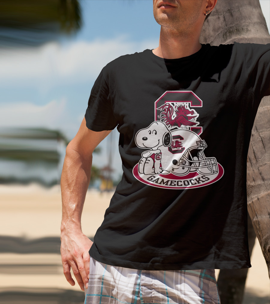 South Carolina Gamecocks Snoopy Football Helmet T-Shirt