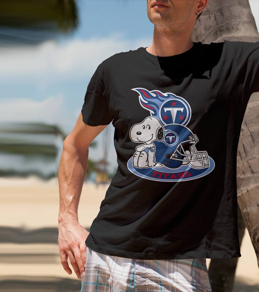 Tennessee Titans Snoopy Football Mascot T-Shirt
