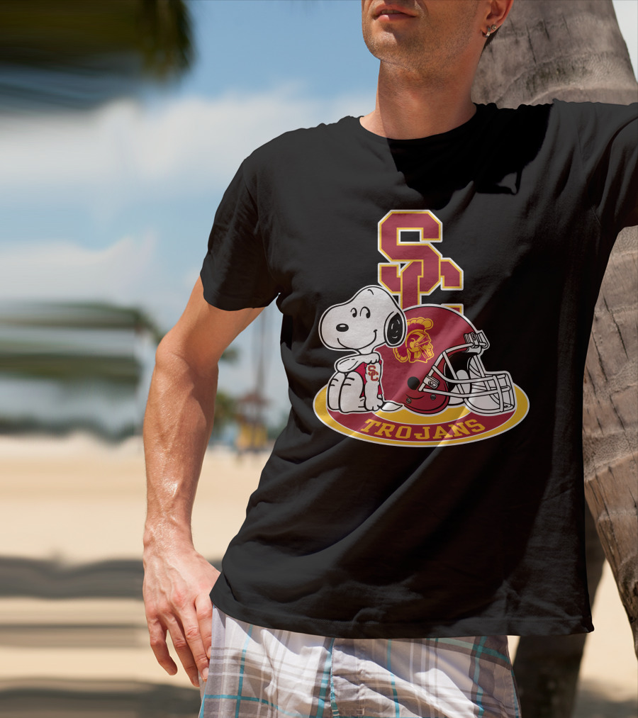 Usc Trojans Snoopy Football Helmet T-Shirt