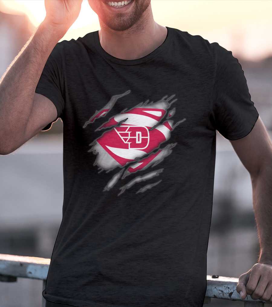 Dayton Flyers Superman Inspired Logo With Torn Fabric Effect T-Shirt