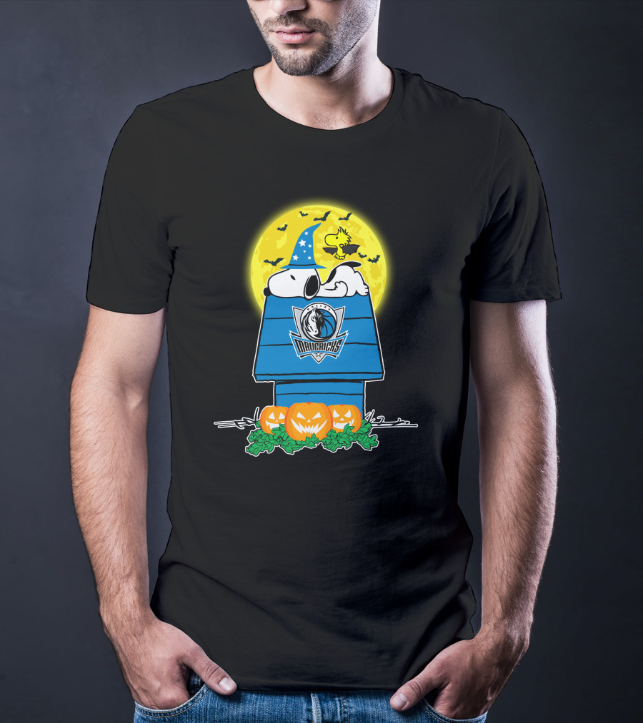 Dallas Mavericks Snoopy Halloween Doghouse Moon Pumpkins T-Shirt