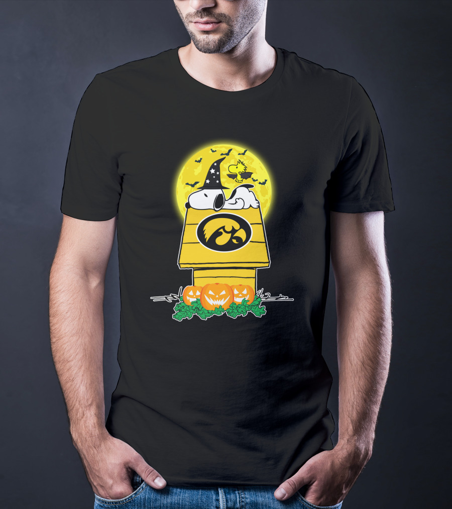 Iowa Hawkeyes Snoopy Halloween With Pumpkins And Yellow Moon T-Shirt