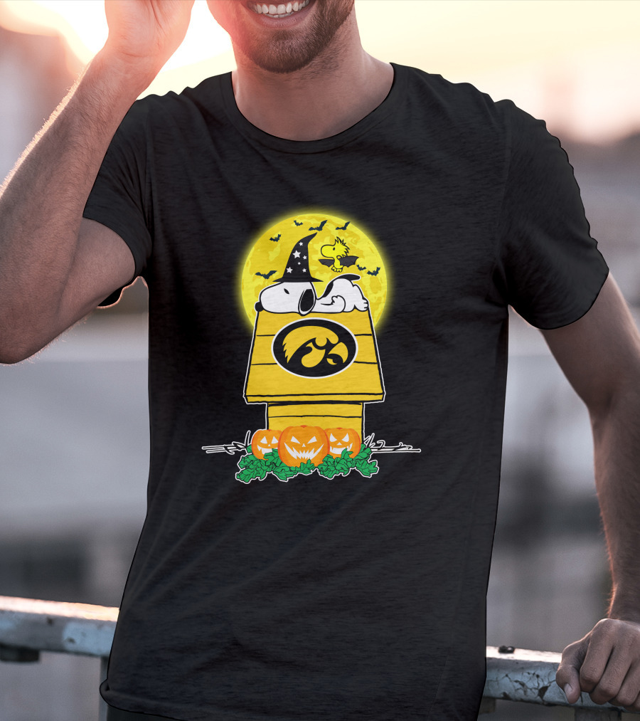 Iowa Hawkeyes Snoopy Halloween With Pumpkins And Yellow Moon T-Shirt