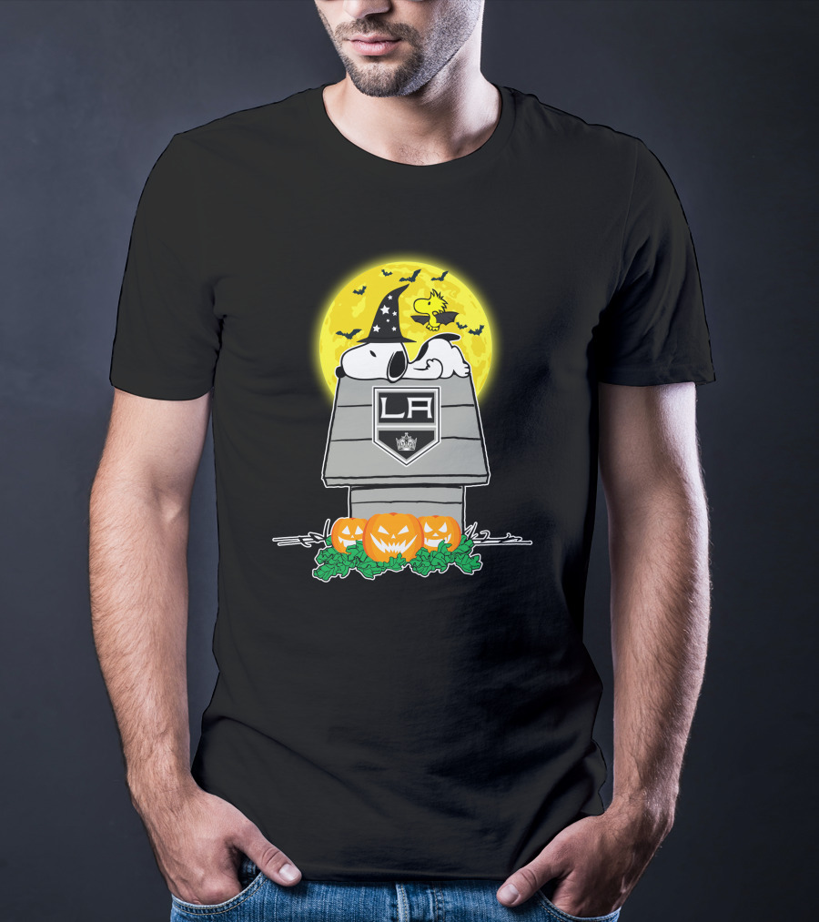 Los Angeles Kings Snoopy Halloween Doghouse Full Moon Pumpkins Woodstock T-Shirt
