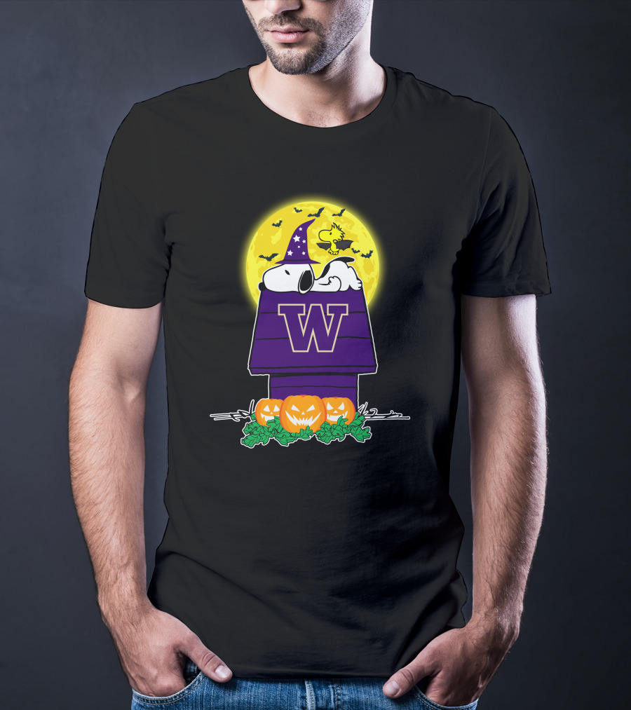 Washington Huskies Snoopy Woodstock Halloween Moon Jack-O'-Lanterns T-Shirt
