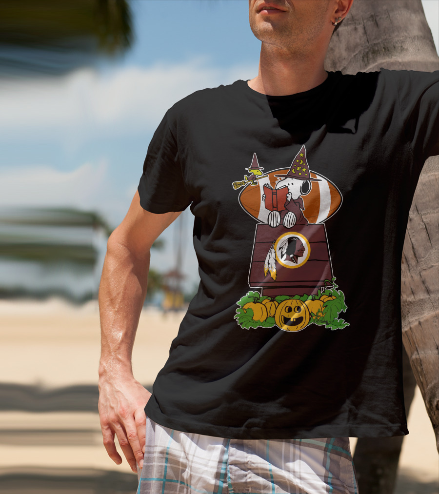 Washington Redskins Snoopy Halloween Football Pumpkin Scene T-Shirt