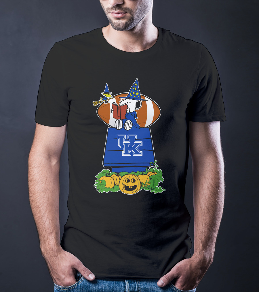 Kentucky Wildcats Snoopy Halloween Witch Reading With Football And Pumpkins T-Shirt