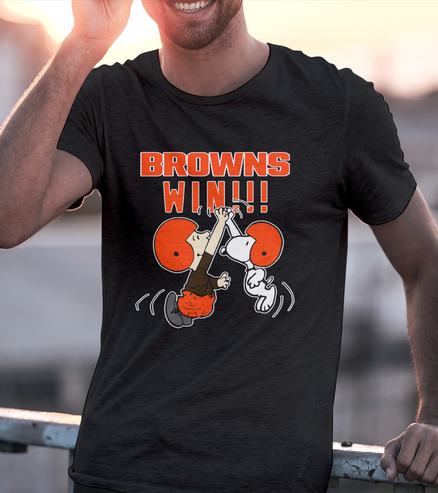 Browns Win!!! Peanuts Characters Celebrate Cleveland Victory T-Shirt