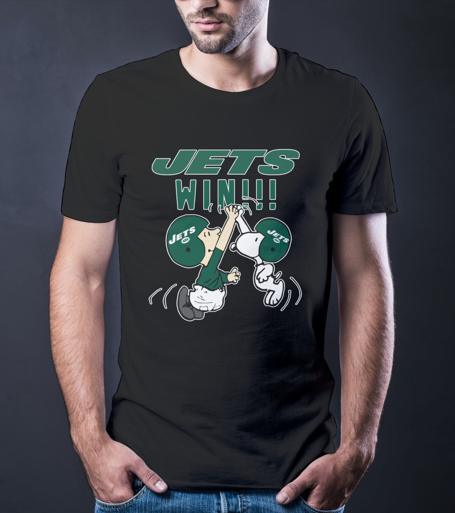 Jets Win Snoopy And Charlie Brown High Five Celebration T-Shirt