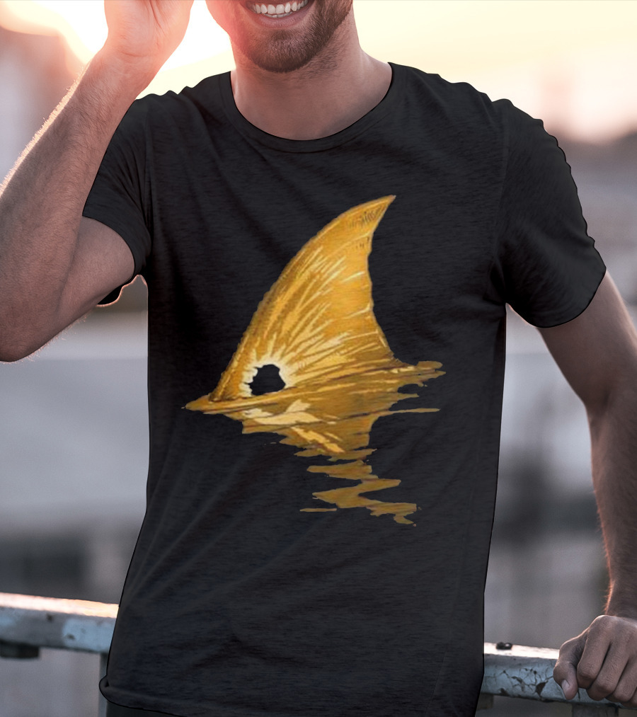 BACK PRINT Tailing Redfish Red Drum Fin T-Shirt